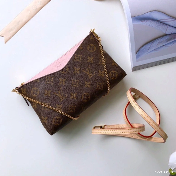 Frstbag ru Vuitton Louis CHANELUTCH PALLAS 0806